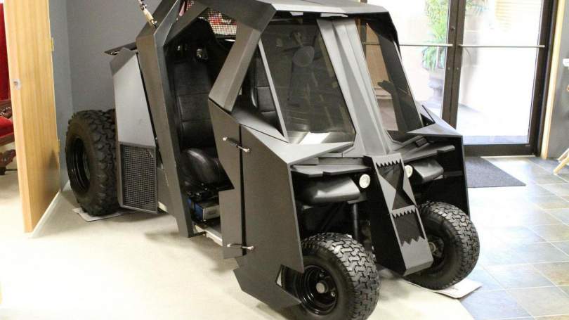 Гольф-кар Batman Tumbler за 17 500 долларов США продан на eBay
